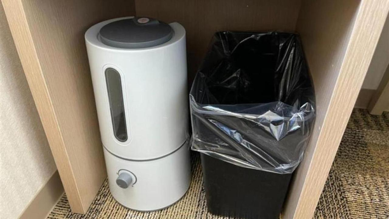 Toyoko Inn Okinawa Naha Asahibashi Ekimae Exteriör bild