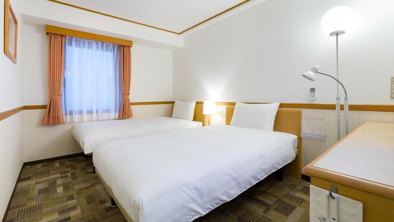 Toyoko Inn Okinawa Naha Asahibashi Ekimae Exteriör bild
