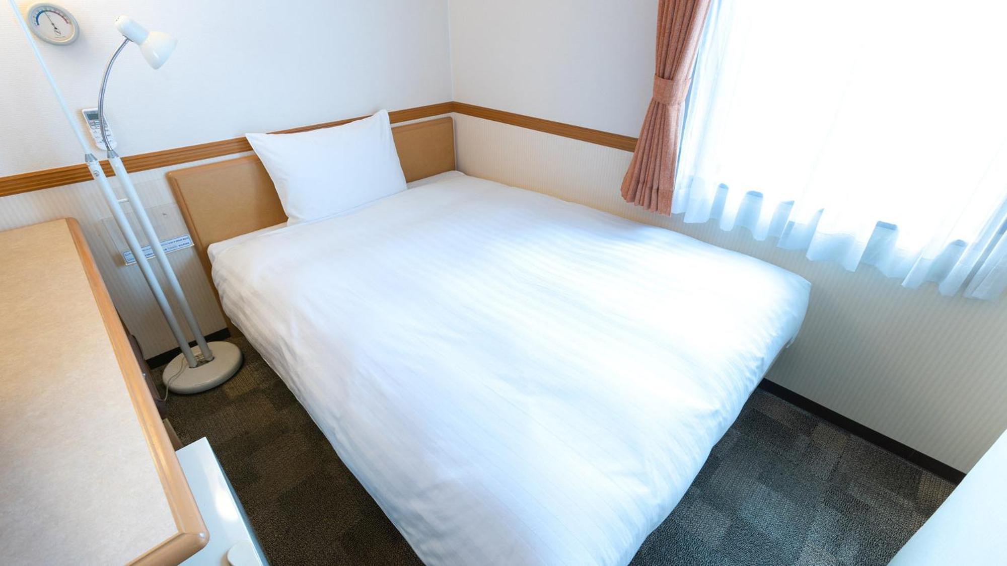Toyoko Inn Okinawa Naha Asahibashi Ekimae Rum bild