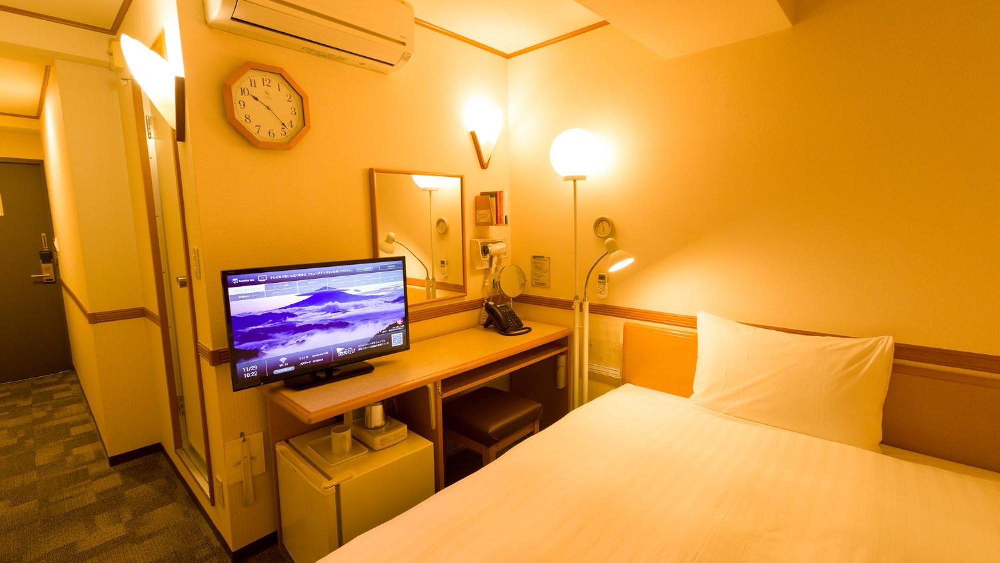 Toyoko Inn Okinawa Naha Asahibashi Ekimae Rum bild