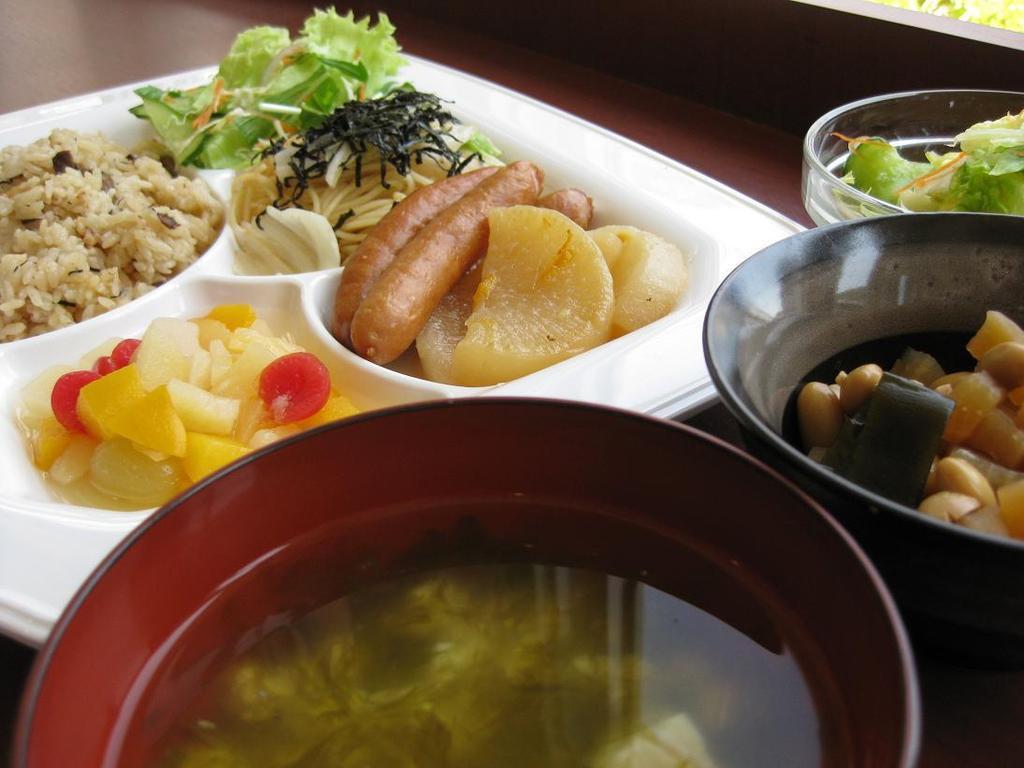 Toyoko Inn Okinawa Naha Asahibashi Ekimae Exteriör bild