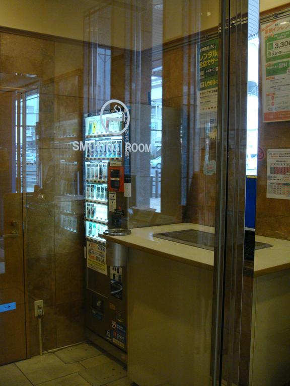 Toyoko Inn Okinawa Naha Asahibashi Ekimae Exteriör bild